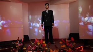 台湾側主催、悦曲歌唱連盟の林金虎さんから歓迎の挨拶